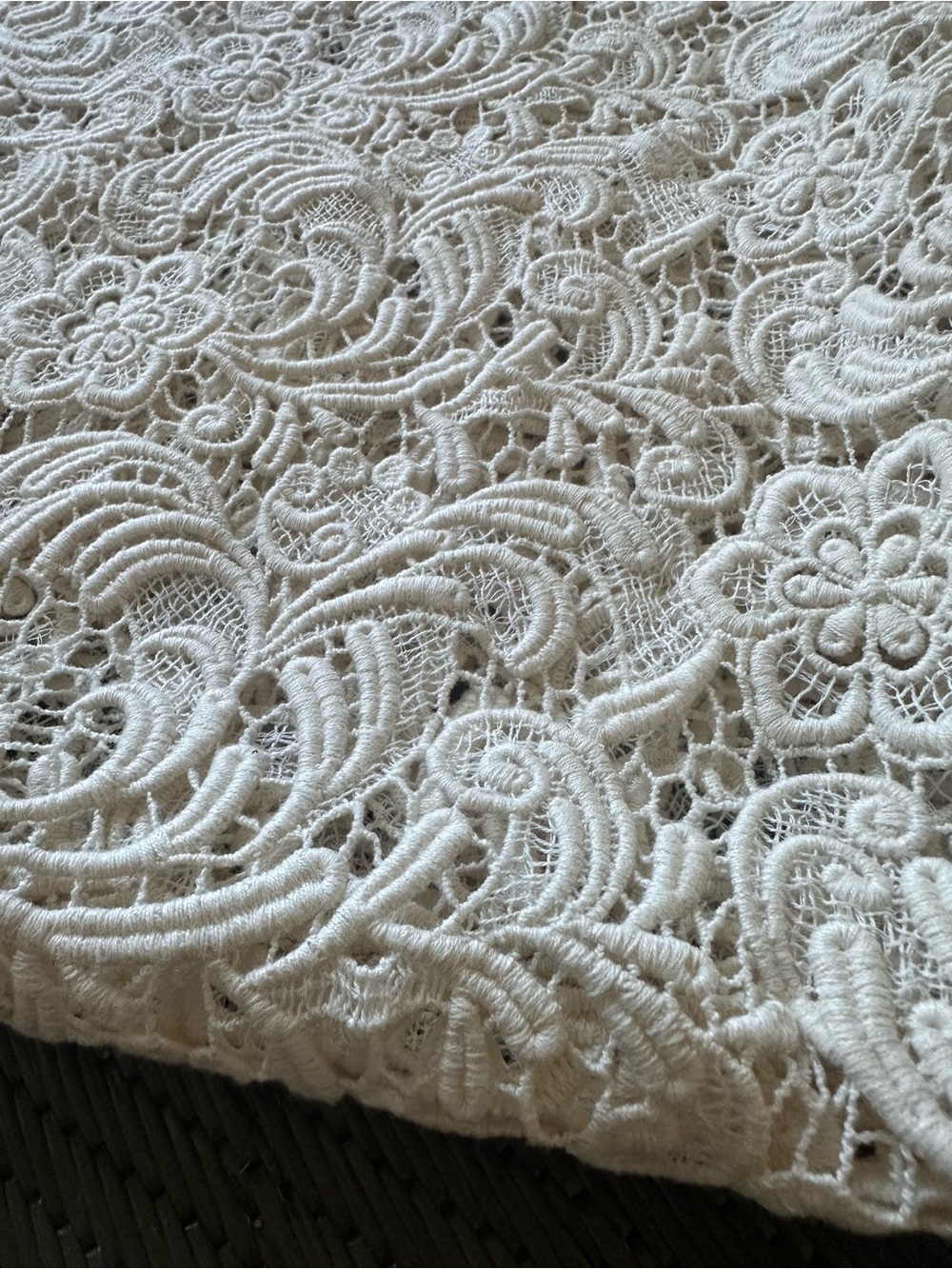 Alice + Olivia Ivory Lace Maxi Skirt Unlined Floral Guipure Sz 10 Formal - Picture 11 of 13